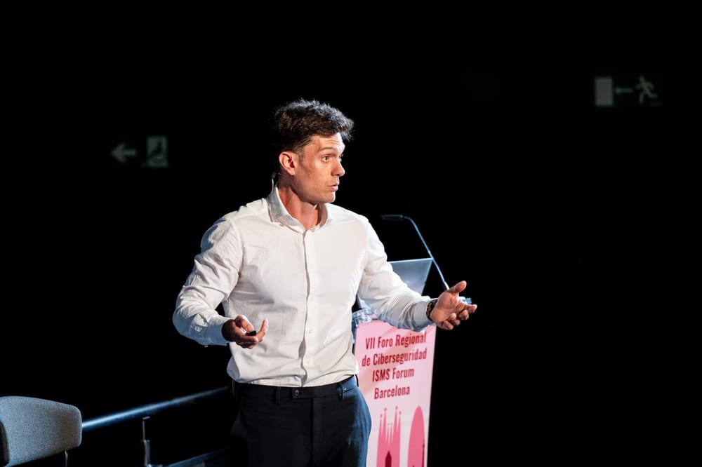 VII Foro Regional · ISMS Forum Barcelona: Decálogo de Seguridad en la IA Agéntica, GIABot - Agentic Knowledge
